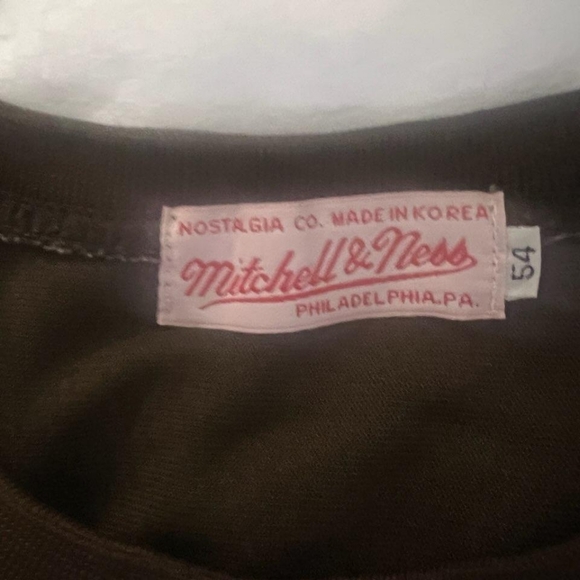 1964 throwback jersey of Clevelands Jim Brown authentic Mitchell and Ness - Picture 8 of 8